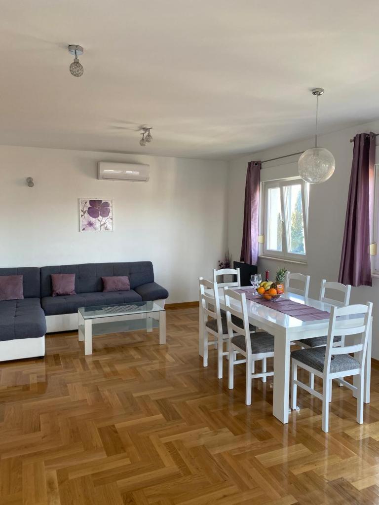 Apartment Anadina *